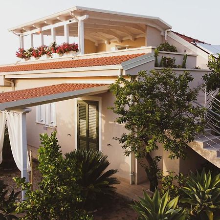 Michelino House Panzió Parghelia Kültér fotó