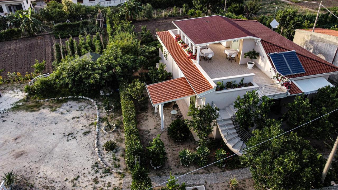 Michelino House Panzió Parghelia Kültér fotó