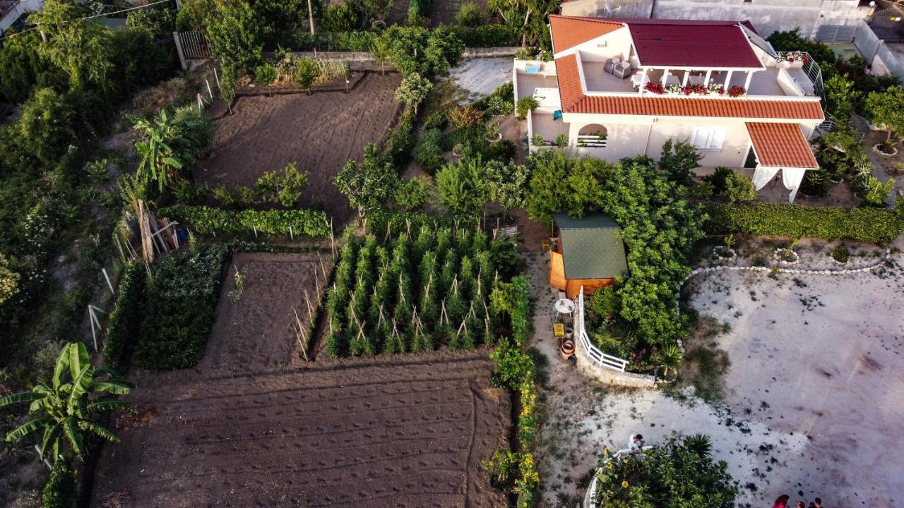 Michelino House Panzió Parghelia Kültér fotó