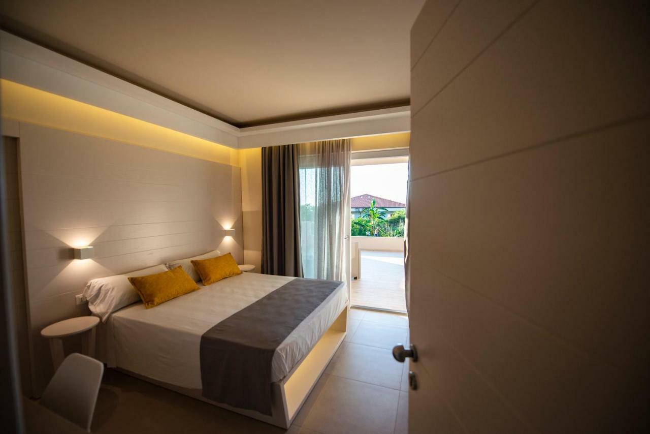 Michelino House Panzió Parghelia Kültér fotó
