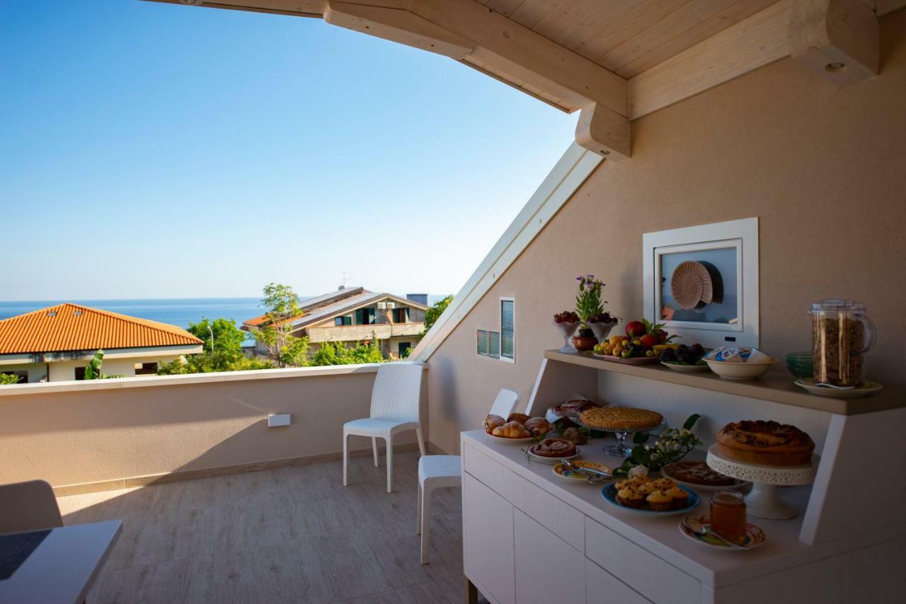 Michelino House Panzió Parghelia Kültér fotó
