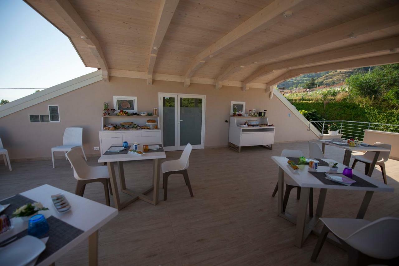 Michelino House Panzió Parghelia Kültér fotó