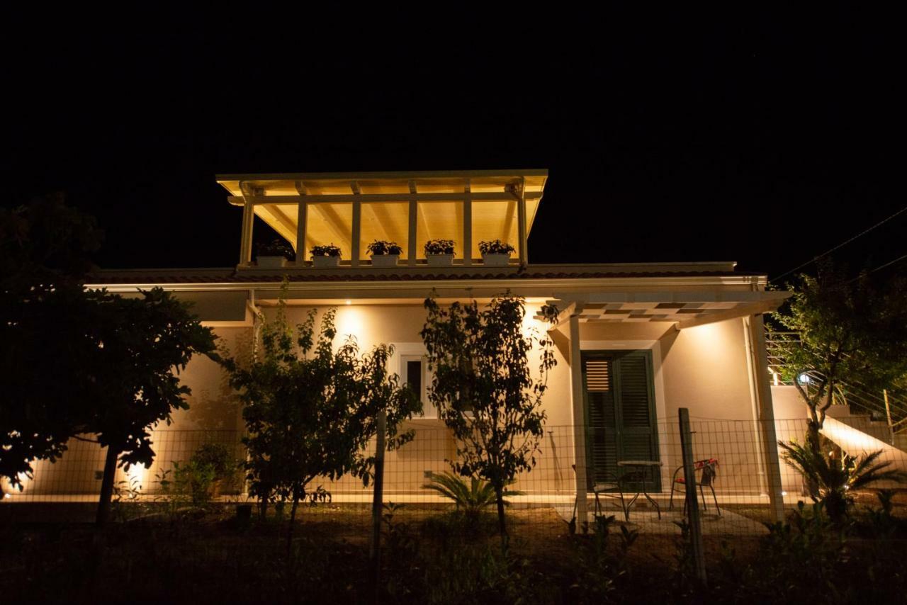 Michelino House Panzió Parghelia Kültér fotó